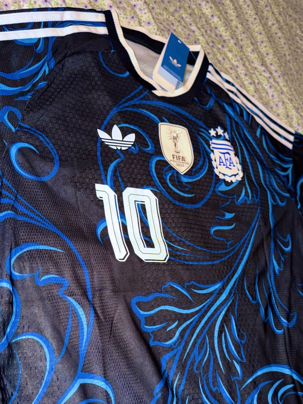 ARGENTINA 2026 WORLD CUP AWAY MESSI #10 SLIM FIT - Picture 4 of 5